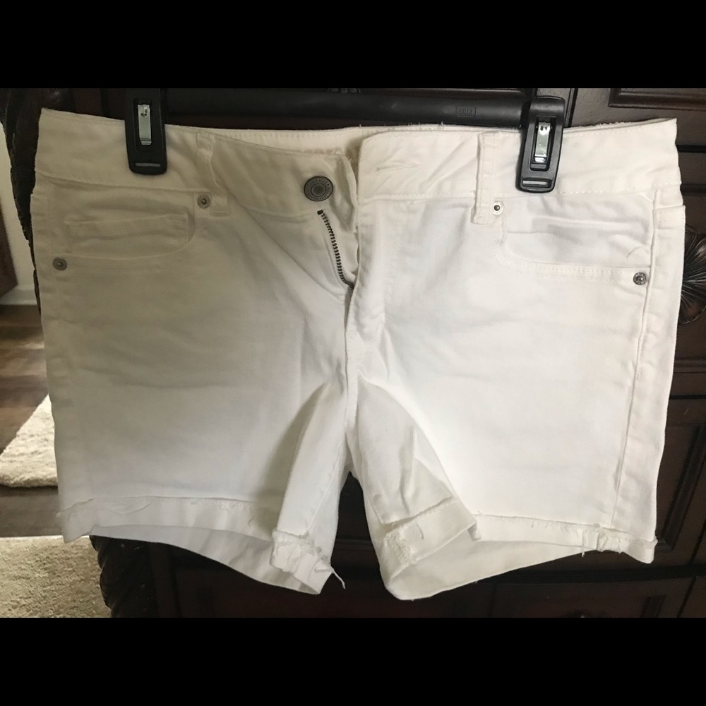 New American Eagle Jean shorts white size 14
